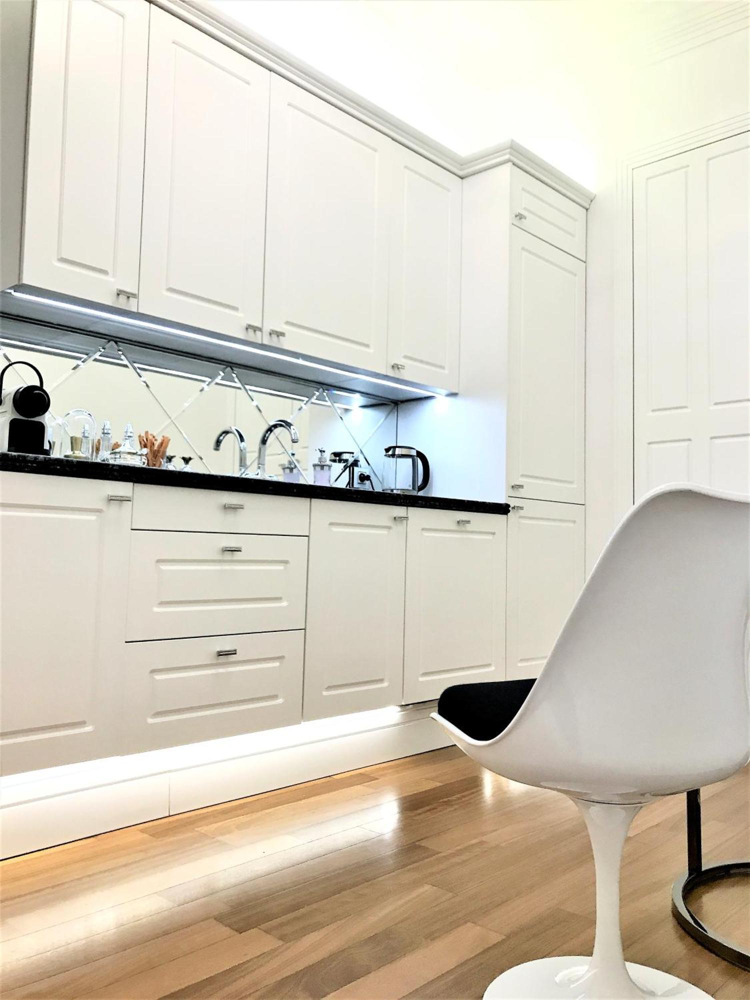 Mondrian Luxury & Market Square I Hotel apartamentowy