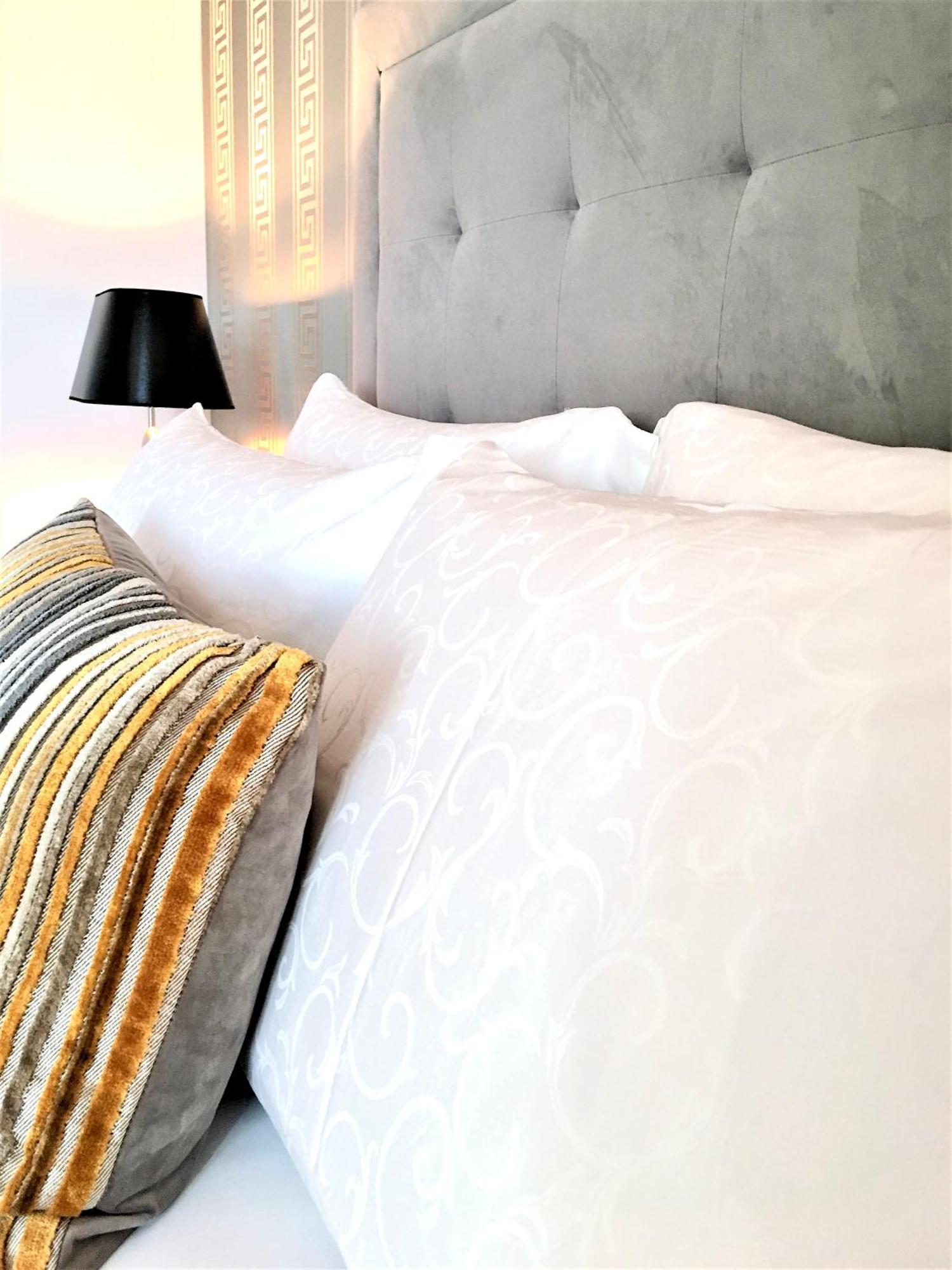 Mondrian Luxury & Market Square I Hotel apartamentowy Warszawa