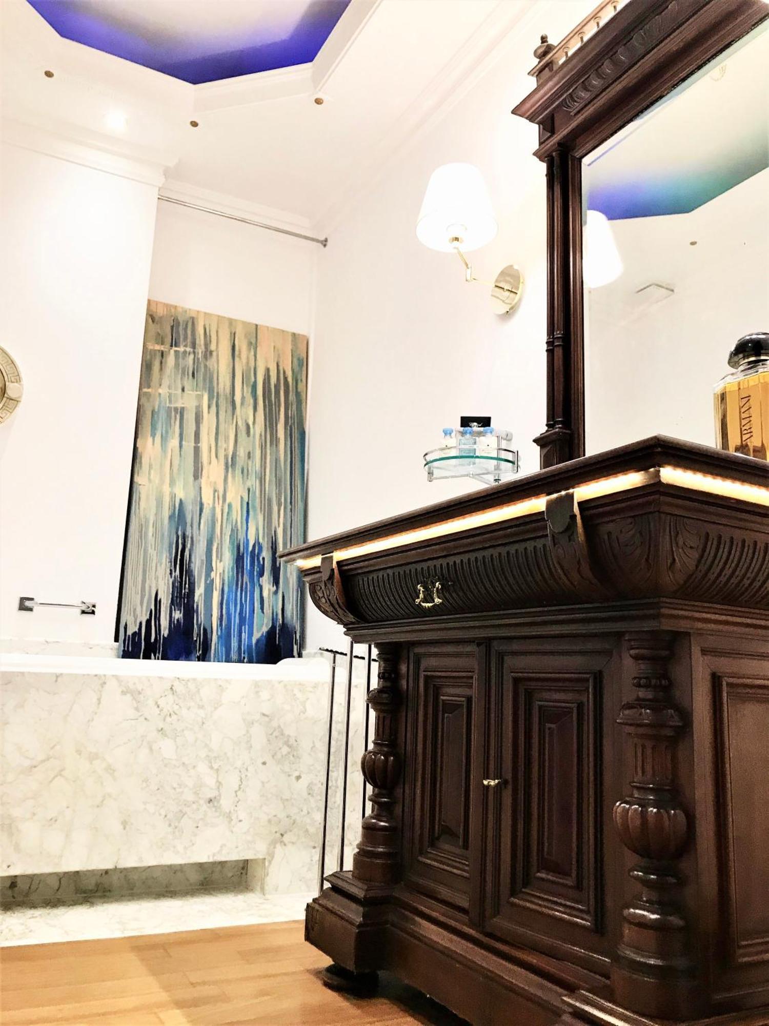 Mondrian Luxury & Market Square I Hotel apartamentowy
