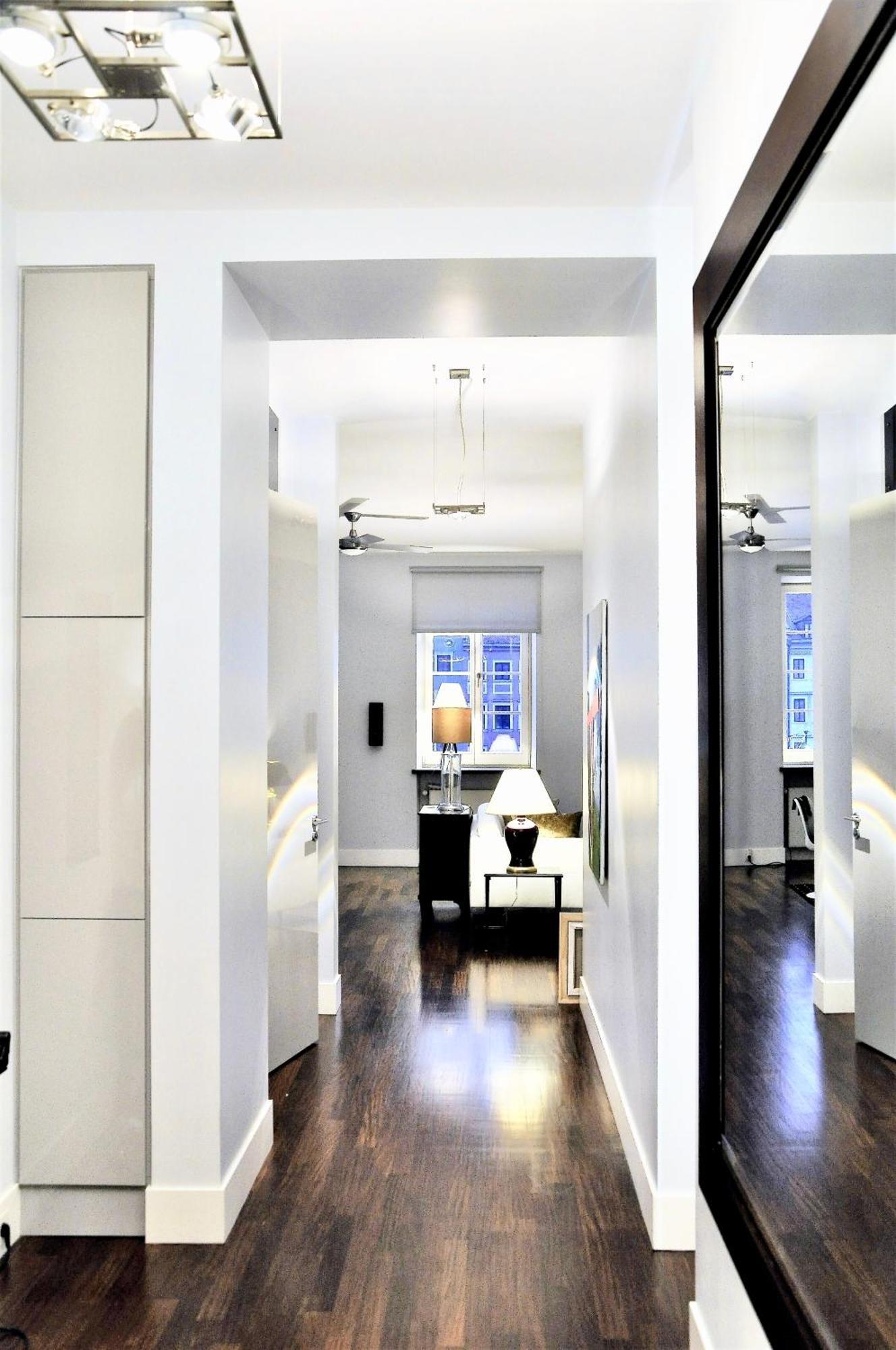 Hotel apartamentowy Mondrian Luxury & Market Square I 5*